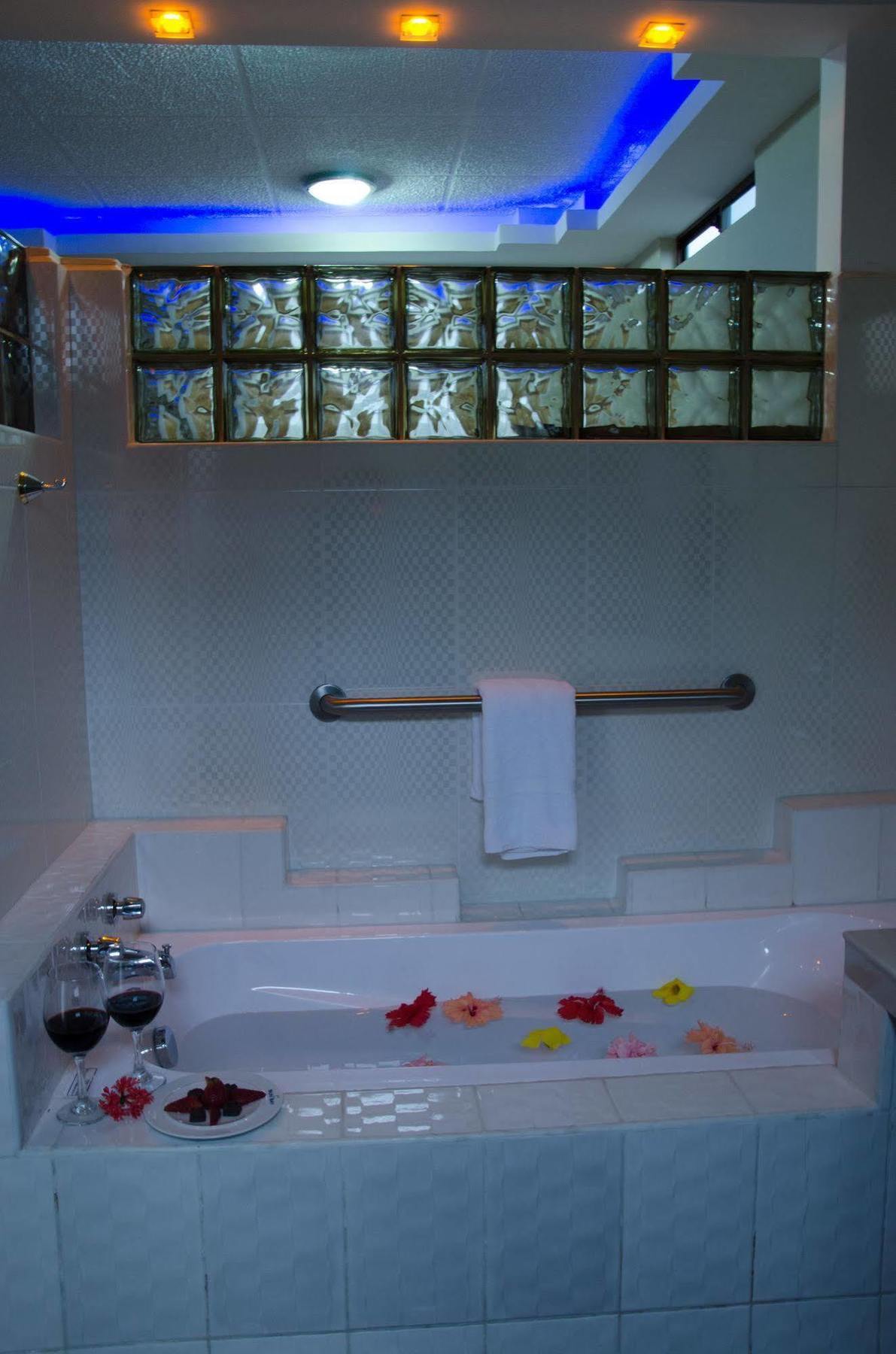 פורטו איורה Hotel Palace Galapagos מראה חיצוני תמונה